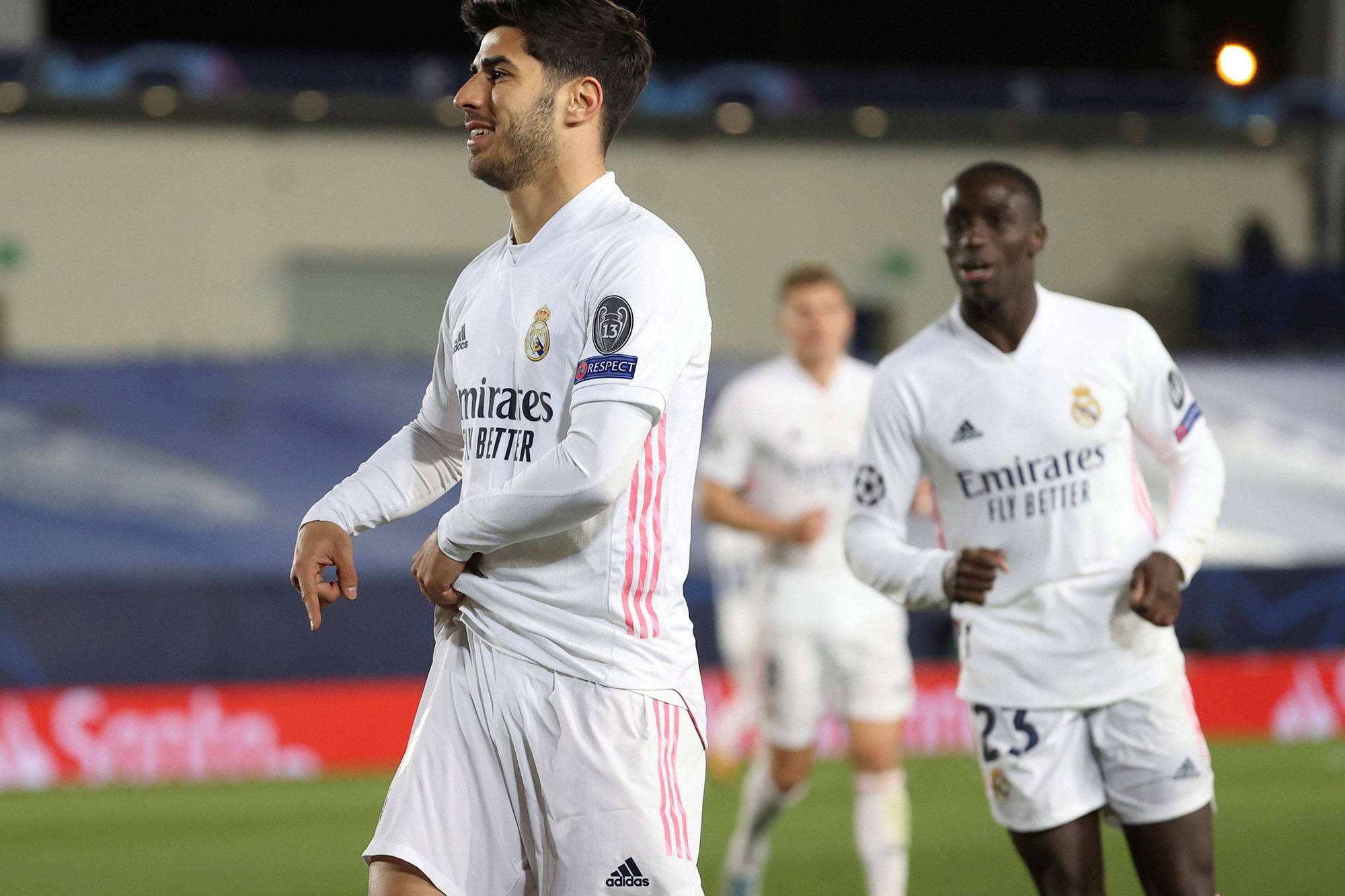 今晨突围战来临，莱比锡围绕欧超杯复出首秀，震撼外界，高层口径保持一致的简单介绍